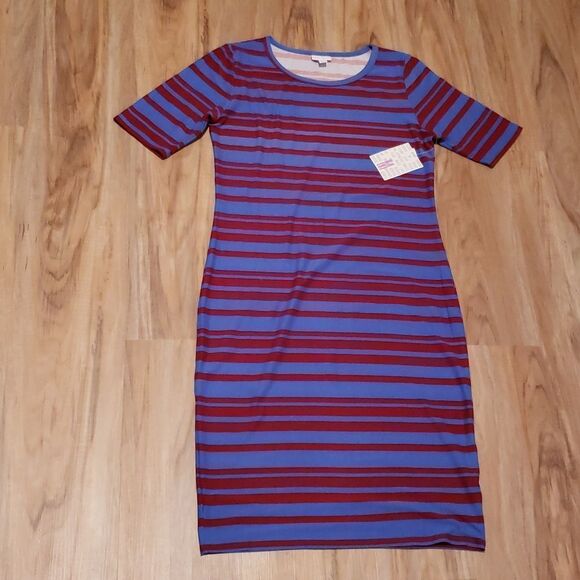 🔹️NWT LuLaRoe Blue & Red "Julia" Fitted Striped Short Sleeve Dress Medium - Picture 1 of 8